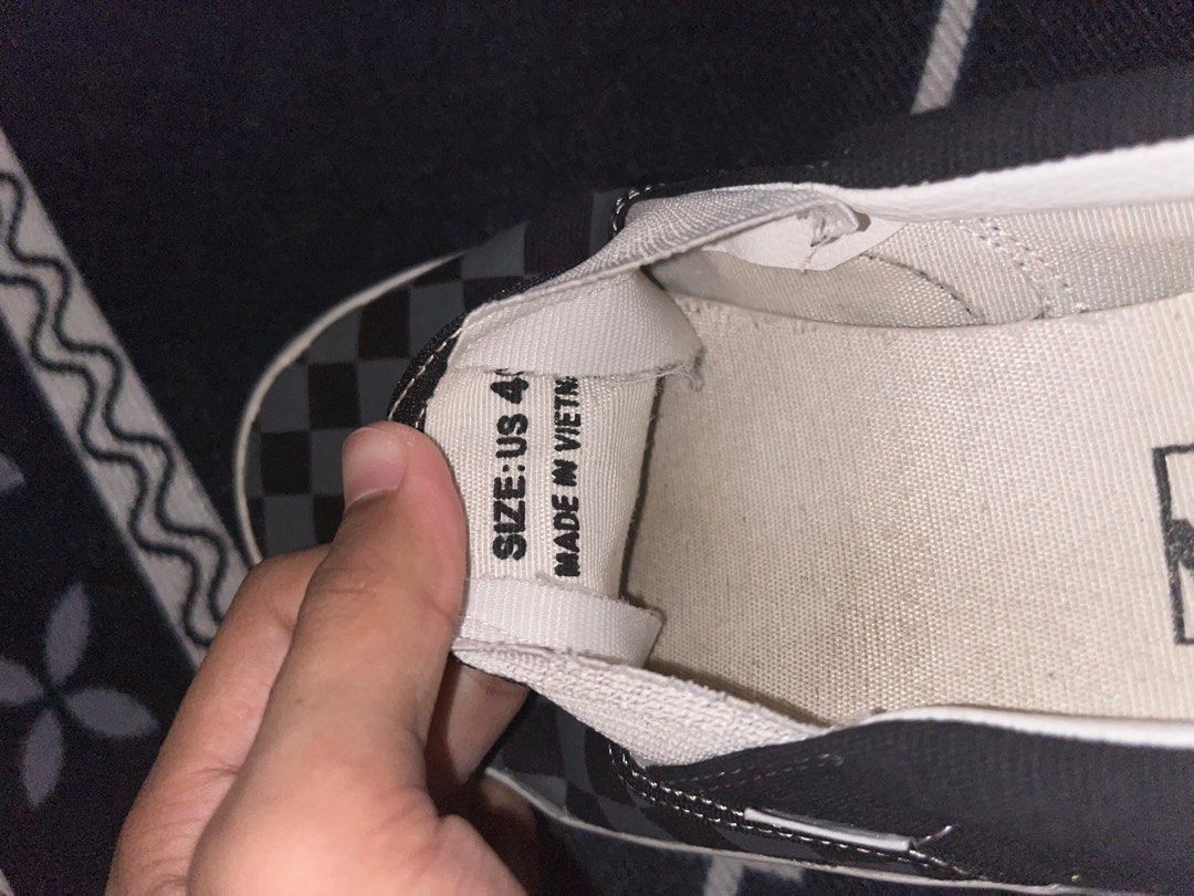 Checkerboard (Category: Flats) located in Gombak. Submitted by zuen1789351 (Listing ID 1383530821, Image 3). Description: urgent sell.