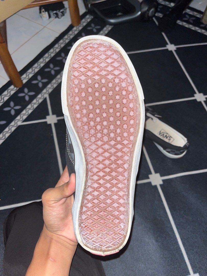 Checkerboard (Category: Flats) located in Gombak. Submitted by zuen1789351 (Listing ID 1383530821, Image 2). Description: urgent sell.