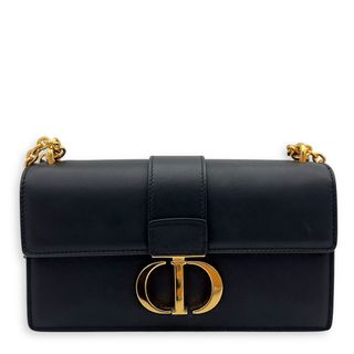 (Category: ) located in . Submitted by carousellluxury (Listing ID 1352747069, Image 1). Description: .