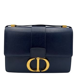 (Category: ) located in . Submitted by carousellluxury (Listing ID 1365706100, Image 1). Description: .