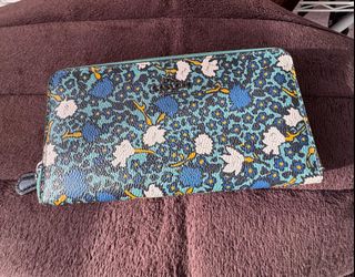 (Category: ) located in . Submitted by luis3191 (Listing ID 1383519462, Image 1). Description: .