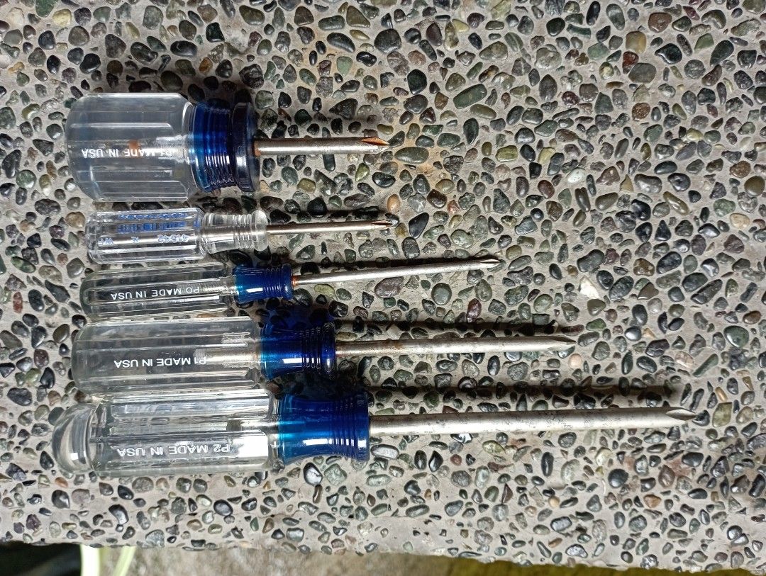 craftsman screw driver set (Category: Construction Tools & Equipment) located in Makati City. Submitted by dongdingdeng (Listing ID 1383636441, Image 3). Description: .
