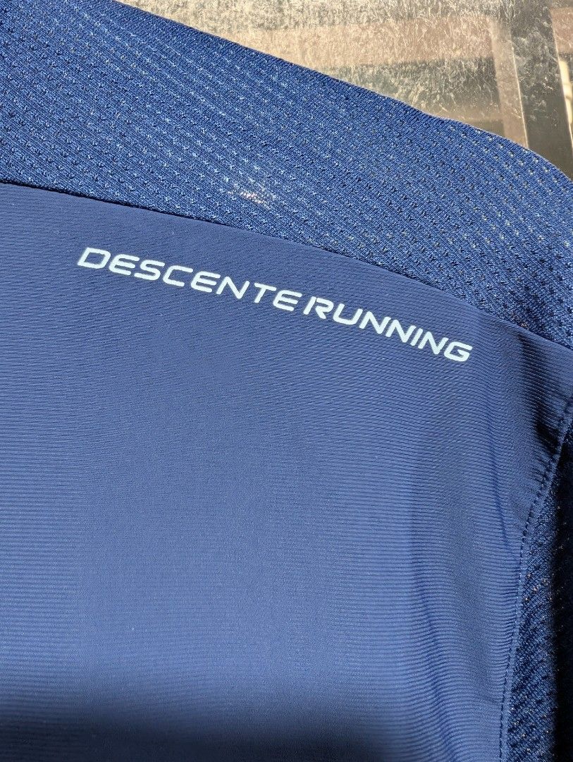 Descente Lightweight Stretchable Dry-Fit Zip Running Jacket (Category: Activewear) located in Santa Maria. Submitted by mjgaragesale (Listing ID 1383643272, Image 2). Description: Descente Lightweight Stretchable Dry-Fit Zip Running Jacket ◉ Condition: 9.6/10 or better ◉ Size: Medium on tag ◉ Dimensions: W22 L27 ◉ 77% Nylon 23% Spandex ◉ 100% Legit/ Orginal ◉ Lightweight and Breathable fit ◉ Best for working out and running. Can also do meet up a