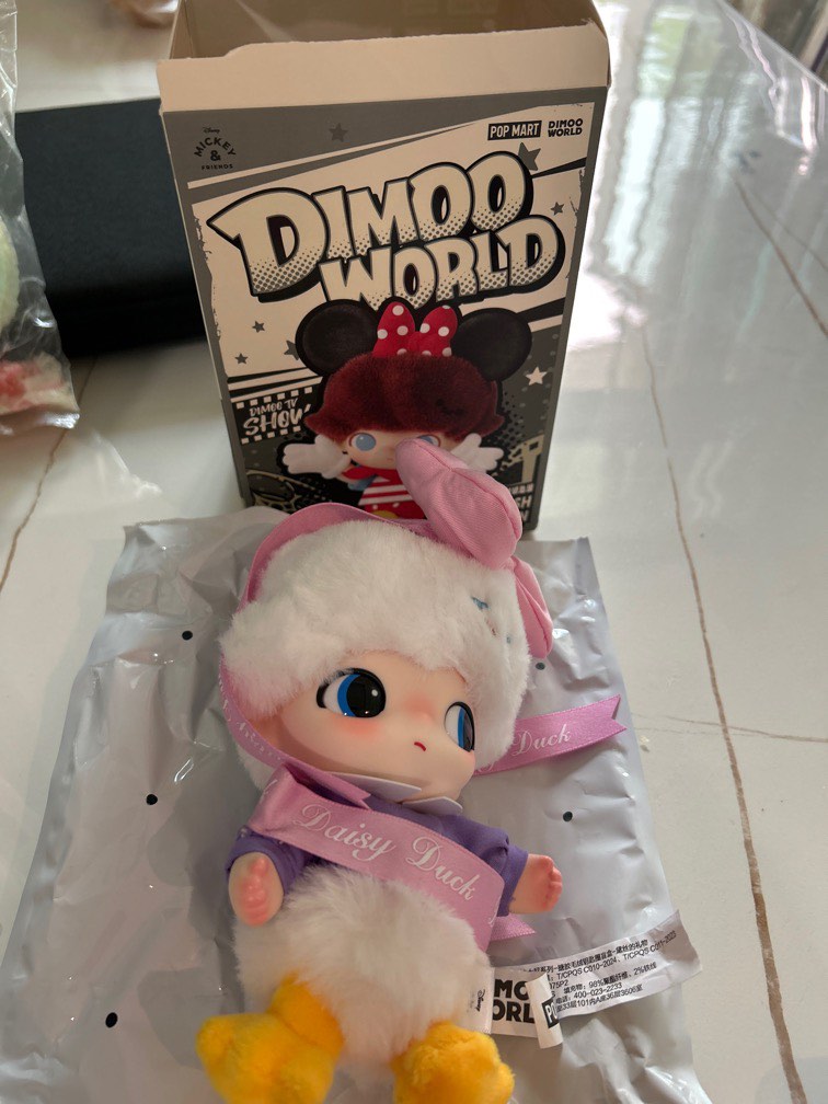 Dimoo Daisy dimoo world keychain daisy duck -opened but new, Hobbies & Toys, Toys ...