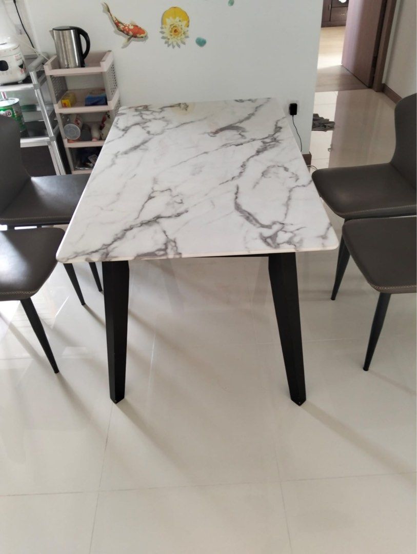 Dining Table (Category: Tables & Sets) located in Singapore. Submitted by hewooo11 (Listing ID 1383574895, Image 2). Description: The table can have about 6 people still new looks nice good for 4 room flat include delivery $800 no delivery $688 can pm me for more info selling because we want to change to circle table so if would like to help buy i would be 🙏 .