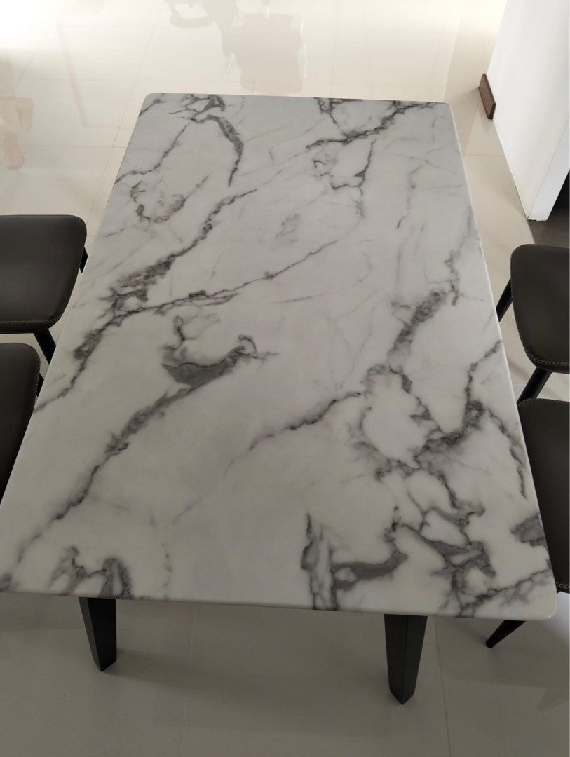 Dining Table (Category: Tables & Sets) located in Singapore. Submitted by hewooo11 (Listing ID 1383574895, Image 1). Description: The table can have about 6 people still new looks nice good for 4 room flat include delivery $800 no delivery $688 can pm me for more info selling because we want to change to circle table so if would like to help buy i would be 🙏 .