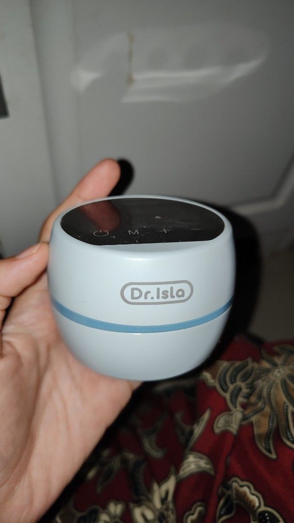 Dr isla Breast pump (Category: Breastfeeding & Bottle Feeding) located in Kajang. Submitted by anafarhana_ngah (Listing ID 1383654568, Image 2). Description: Harga not include postage. COD area taman sutera kajang..