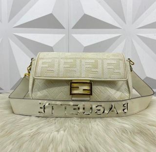(Kategori: ) berada di . Dikirim oleh bagsie.vintage (ID iklan 1383532363, Gambar 1). Deskripsi: .