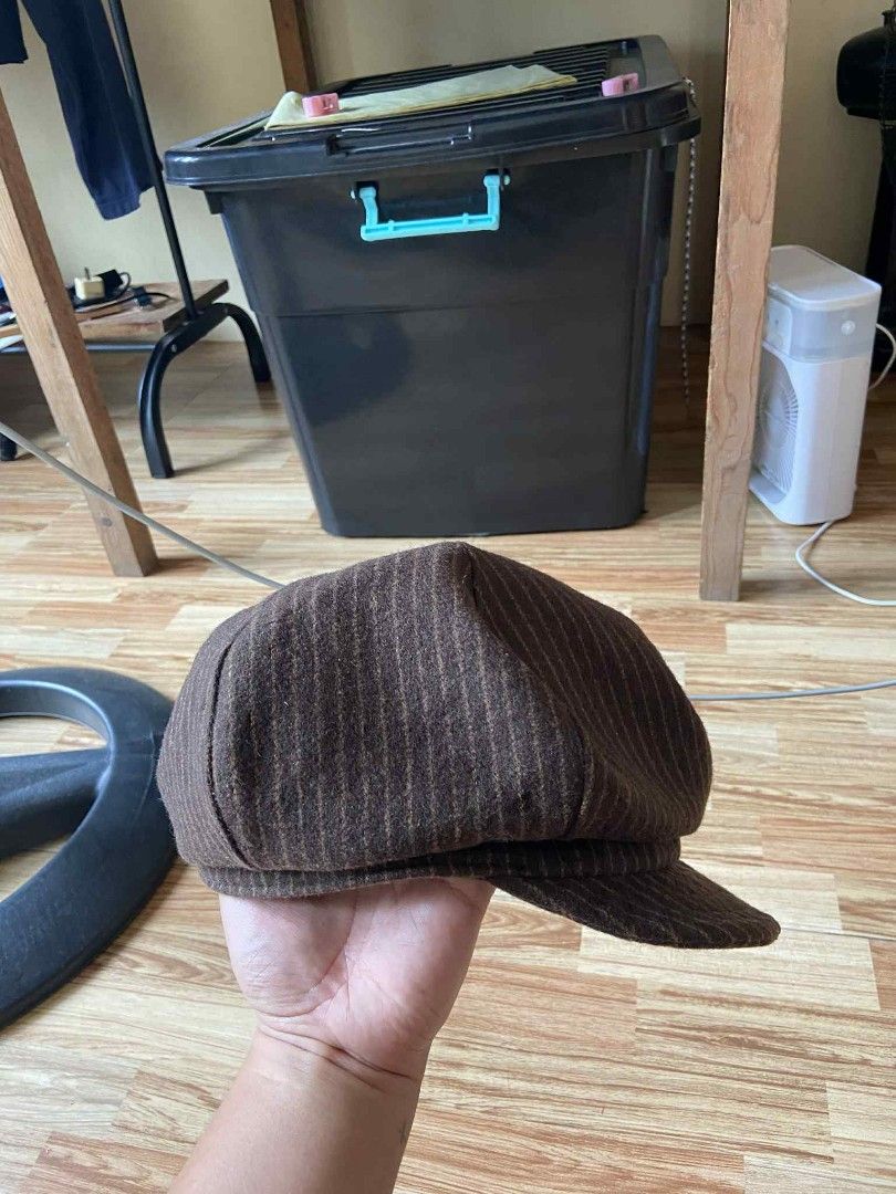 Fred Ferry Beret / Spitfire Cap (Category: Caps & Hats) located in Lipa City. Submitted by donatzzz (Listing ID 1383661713, Image 3). Description: Fred Ferry Beret / Spitfire Cap L on Tag 10/10 Condition / Like nee See last pic for reference Add 75php for shipping fee.