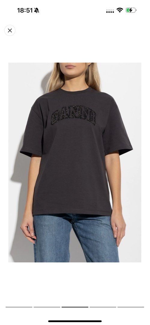 Ganni logo 刺繡Tee 包郵 （分類：T-shirt）位於 Hong Kong。 由 prettymiselle 提交（商品編號 1383582983，圖片 1）。簡介： 全新。