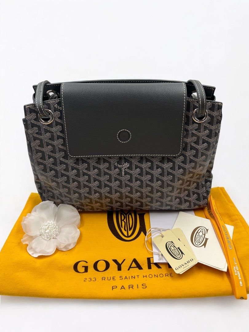 ⚜️Goyard - Rouette souple bag (Category: Luxury Bags & Wallets) located in Makati City. Submitted by 90sangel (Listing ID 1383587583, Image 1). Description: •Item: Goyard Rouette souple bag in gray 🩶🖤 •Size: PM size •Condition: Gently Used, Good as New! *This includes everything in the photo, authenticity cards and a paperbag. giftable, clean and ready to use. Perfect for daily use & events 🩶😊⚜️ *100% preloved — Japan sourced!.