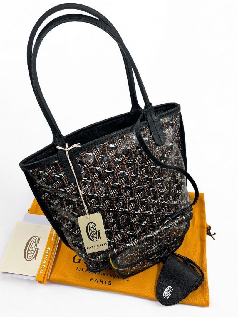 ⚜️Goyard Anjou Black Reversible (Category: Luxury Bags & Wallets) located in Makati City. Submitted by 90sangel (Listing ID 1383580773, Image 2). Description: SALE 🖤 until august 8 Girls favorite 🖤⚜️ •Item: Goyard Anjou Reversible •Size: Anjou mini •Condition: Excellent, no hidden issue. *Girls favorite! hard to get. 100% Preloved from Japan. — .