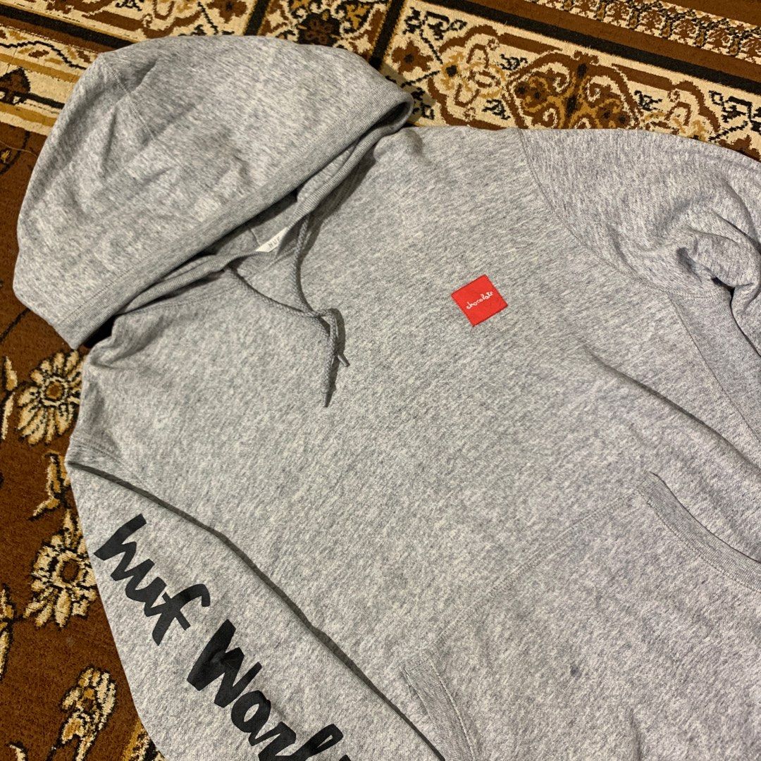 GREY SWEATSHIRT HOODIE HUF X CHOCOLATE (Kategori: Atasan) berada di Semarang. Dikirim oleh speroproject. (ID iklan 1383652546, Gambar 3). Deskripsi: GREY SWEATSHIRT HOODIE HUF X CHOCOLATE -SIZE ON TAG :L -LENGTH :74cm -CHEST :60cm -MATERIAL :COTOON,POLYESTER SWIPE FOR DETAILS. GOOD CONDITION,READY TO USE🛒. PAYMENT POSSIBLE :TF /REKBER PRICE : ASK FOR MORE DETAILS 📩..