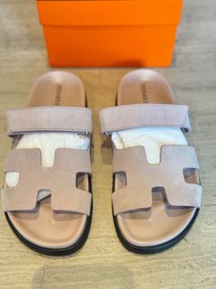 (Category: ) located in . Submitted by luxeandlovexx (Listing ID 1383497260, Image 1). Description: .