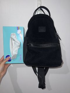 （分類：）位於 。 由 Carinefromc 提交（商品編號 1383642104，圖片 1）。簡介： 。