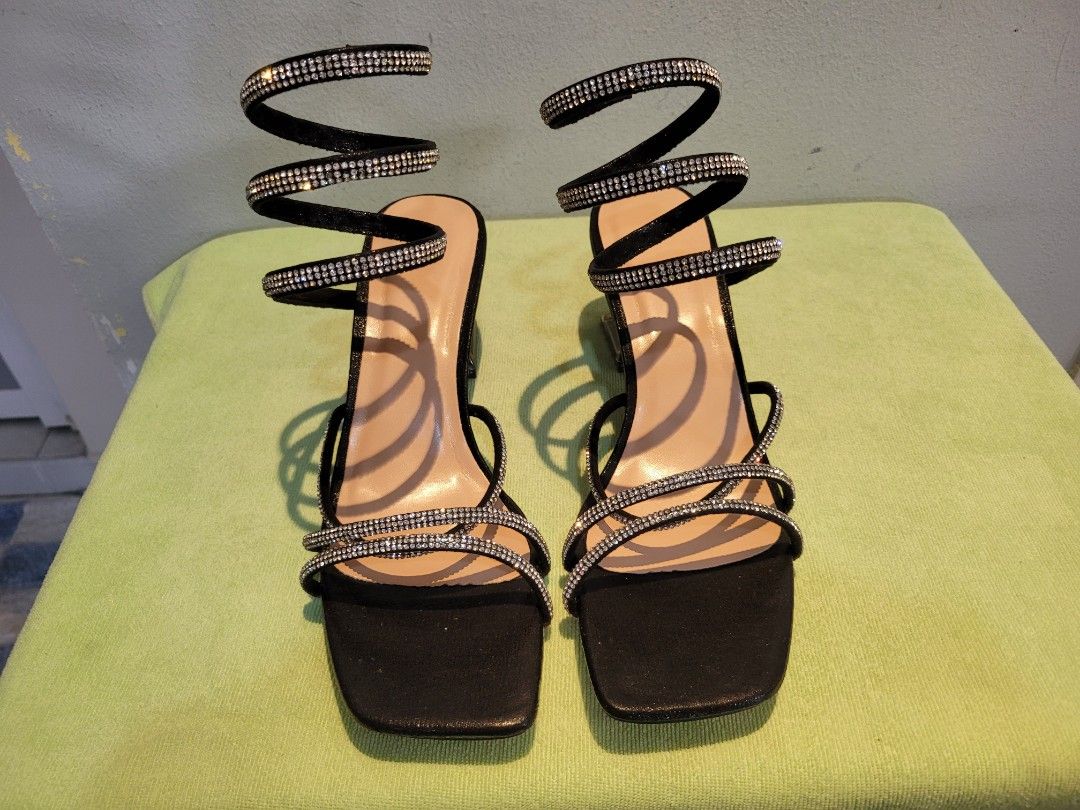 High heels (Category: Heels) located in Singapore. Submitted by daffodils7 (Listing ID 1383505231, Image 1). Description: Wore only once, size 42..