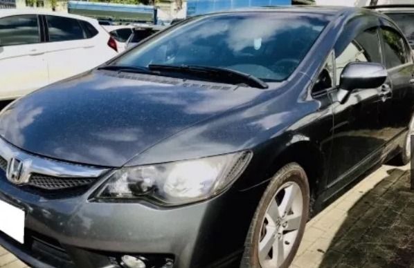 由 yan_xiu (刊登 ID 1383520031，圖片 3) 提交，位於 台中市 (Taichung) 的 Honda Civic 2011款 灰色 全廠認證車 車商勿擾 (類別：汽車出售)，說明：🎶顏色：灰色 🎶排氣量：1.8L 🎶出廠：2011 🎶行駛里程：14萬公里 安全氣囊 ABS防鎖死 👍最有公信力的認證 👍車況與認證表不符 , 退車並全額退費 👍車況及里程公開化 👍檢定報告 🧸因車價划算、車況認證，詢問人數多，請提前預約看車 🎀我也可為您尋車!告訴我您的需求與預算，讓我為您圓夢 ✅可分期 ✅可貸款✅車換車 🎀貸款配合/協助分期 ⚠️車商販售 非自售 請車行勿擾⚠️ 🉑全台北中南皆有服務據點 歡迎私訊預約賞車 🎊請提前私訊預約賞車 🎊請提前私訊預約賞車 🎊請提前私訊預約賞車 全廠認證車 車商勿擾 滿小姐:0️⃣9️⃣0️⃣5️⃣3️⃣6️⃣1️⃣0️⃣5️⃣5️⃣ (歡迎私訊)。