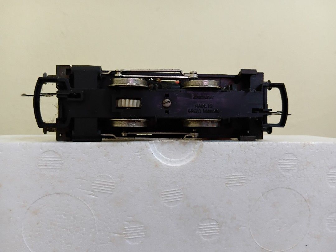 Hornby locomotive (Category: Announcements) located in Ipoh. Submitted by zaiton1010 (Listing ID 1383499185, Image 3). Description: SaddleTank Loco 'Desmond' from the 1980s to add to your collection. Bought this in UK. Condition is 8/10. It does NOT run anymore. Only for display. Selling cheap. For postage add rm 10. Thanks..