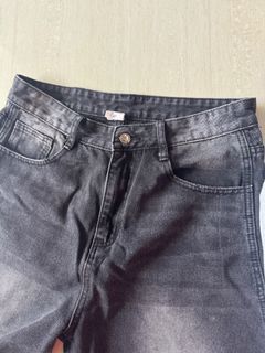(Category: ) located in . Submitted by bkayy (Listing ID 1383529475, Image 1). Description: .