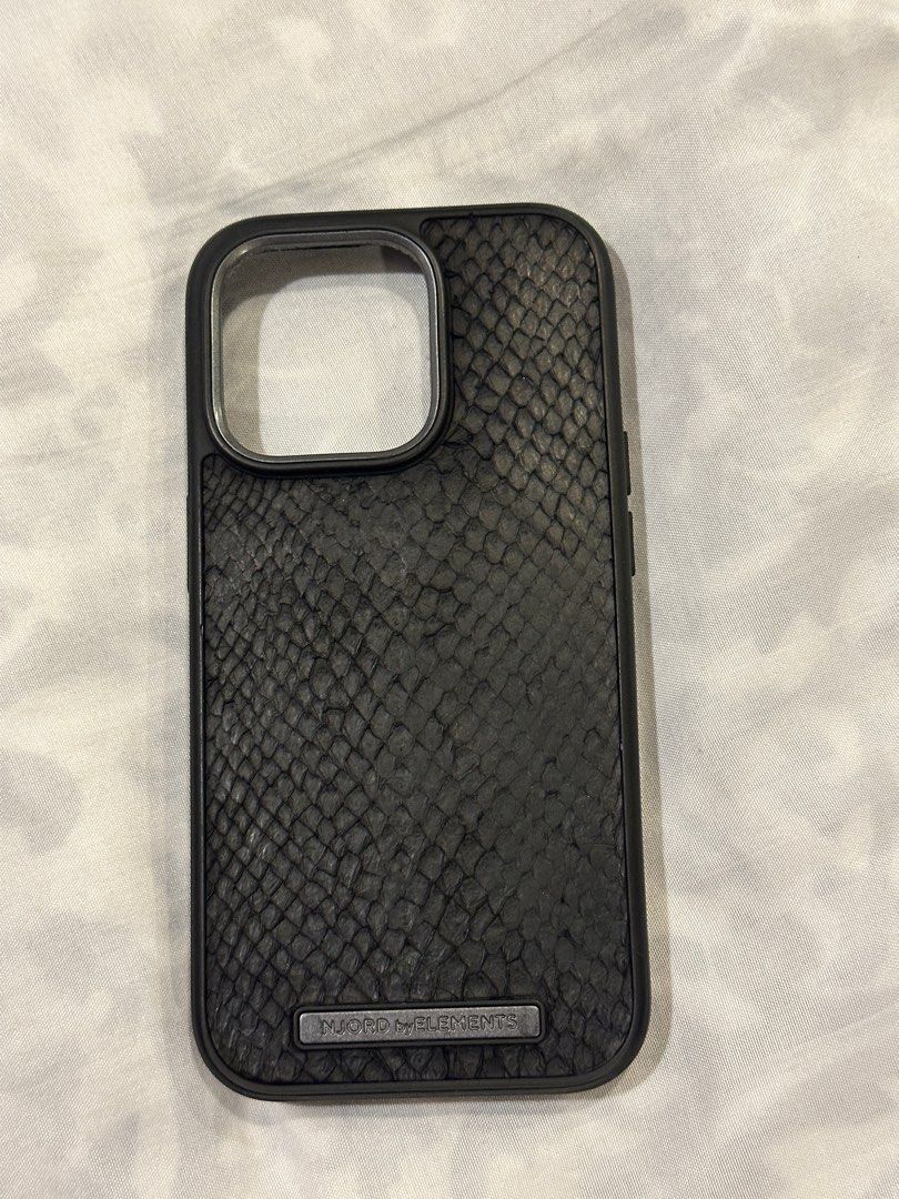Iphone 14 Pro Magsafe Case (Category: Cases & Sleeves) located in Muntinlupa City. Submitted by alabang__thrift (Listing ID 1383618167, Image 2). Description: Iphone 14 Pro Magsafe Case Icelandic Salmon Leather Dark blue Purchased in Eu for 4500 Alabang area.