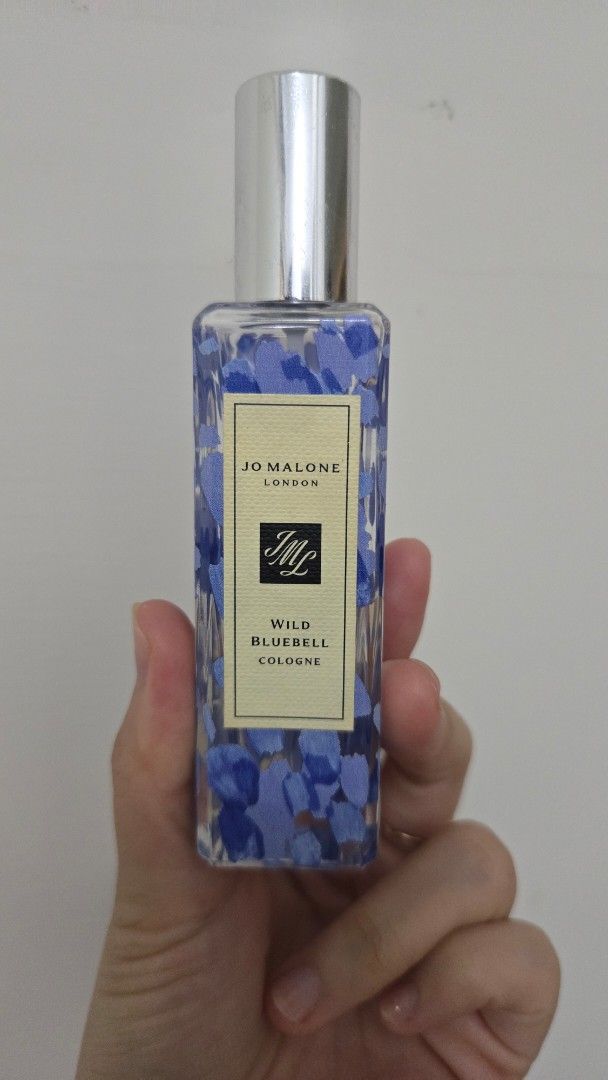 由 daina3333 (刊登 ID 1383612148，圖片 1) 提交，位於 台北市 (Taipei) 的 Jo Malone 藍風鈴香水 (類別：香水、體香劑)，說明：剩餘量如圖 30ml原價1880元。
