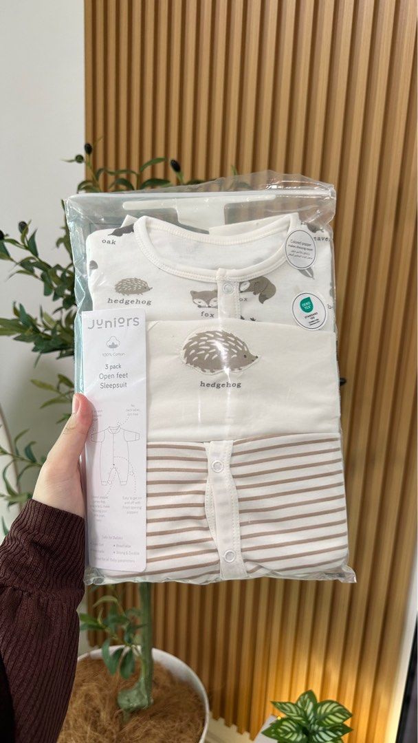 Junior baby shop sleepsuit 3-6m (Category: Babies & Kids Fashion) located in Alor Setar. Submitted by perf.pre.new (Listing ID 1383638390, Image 1). Description: Letgo cheap. New item.