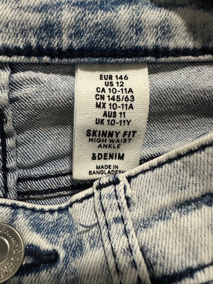 H&M jeans (girl) (Category: Babies & Kids Fashion) located in Cyberjaya. Submitted by zatimal (Listing ID 1383556477, Image 2). Description: Girl jeans light blue color H&M 10-11 yrs old Price include postage.