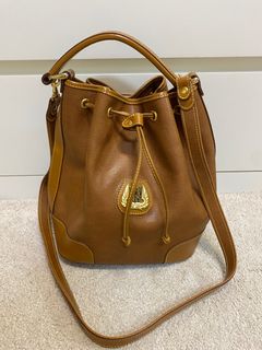 由 MiiiVintage (刊登 ID 1383627581，圖片 1) 提交，位於 的 (類別：)，說明：。