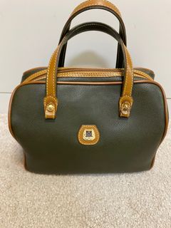 由 MiiiVintage (刊登 ID 1383631154，圖片 1) 提交，位於 的 (類別：)，說明：。