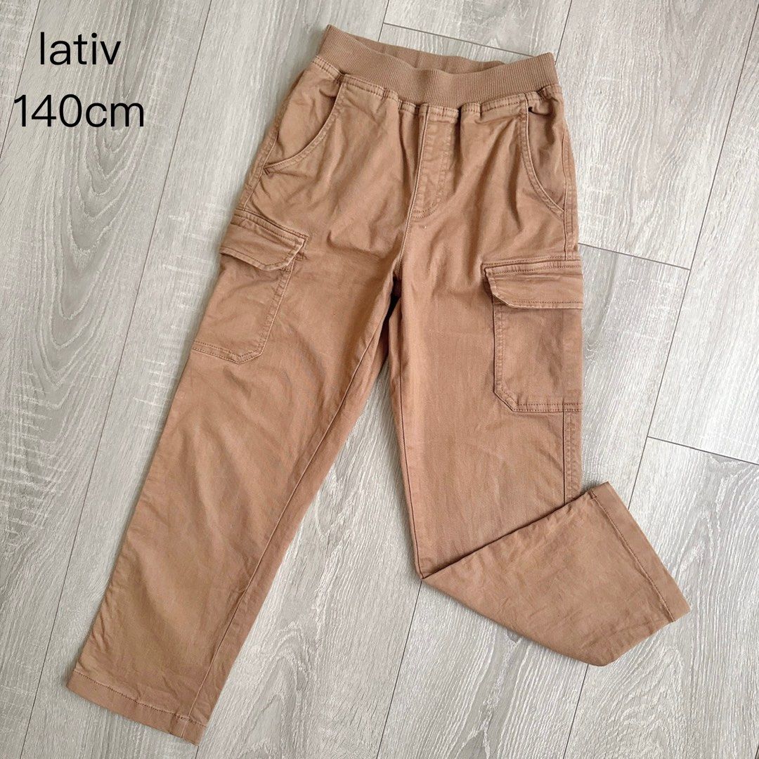 由 gracetwo (刊登 ID 1383492014，圖片 1) 提交，位於 台中市 (Taichung) 的 （二手良品）lativ兒童口袋褲（140cm） (類別：嬰兒及兒童流行時尚)，說明：（二手良品）lativ兒童口袋褲。尺寸： （140cm）。
