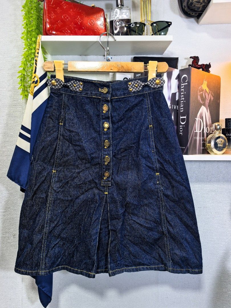 Louis Vuitton denim skirt (Category: Luxury Apparel) located in Baguio. Submitted by ashzachary (Listing ID 1383606209, Image 3). Description: Louis Vuitton denim skirt Louis Vuitton buttons Condition :Excellent condition Color rate 10/10 Size : Medium Inches:W26 to 27/L23. 5 No issues Super ganda sa personal Pm. More details Good quality Plsss 📌No Bogus 📌No return MOP What you see is what you get PALAWAN, CEBUNA GCASH AND BDO Reminder😊 We're 