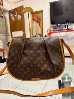 (Category: ) located in . Submitted by bag_botique (Listing ID 1383480998, Image 1). Description: .