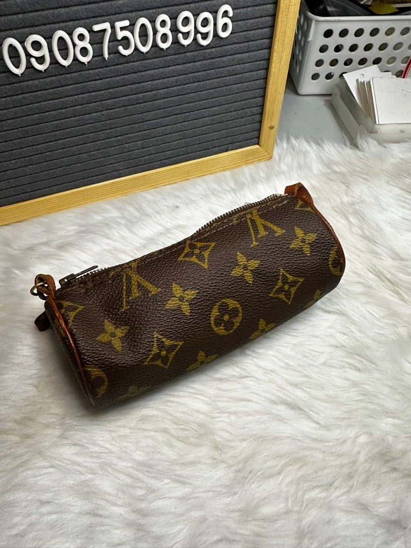 lv pochette mini (Category: Luxury Bags & Wallets) located in Antipolo. Submitted by ambercs (Listing ID 1383621723, Image 1). Description: lv pochette small cute vintage authentic from japan eclair zipper canvas is in good condition zipper need to replace pero at some point nasasara naman siya .