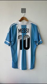 (Category: ) located in . Submitted by sundayfootballshirts.my (Listing ID 1383525755, Image 1). Description: .
