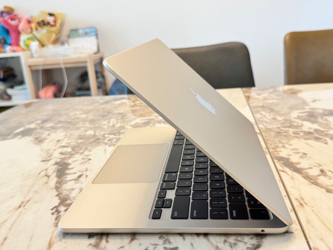 MacBook Air m2 16gb 512gb with apple care until 202663205802334210112