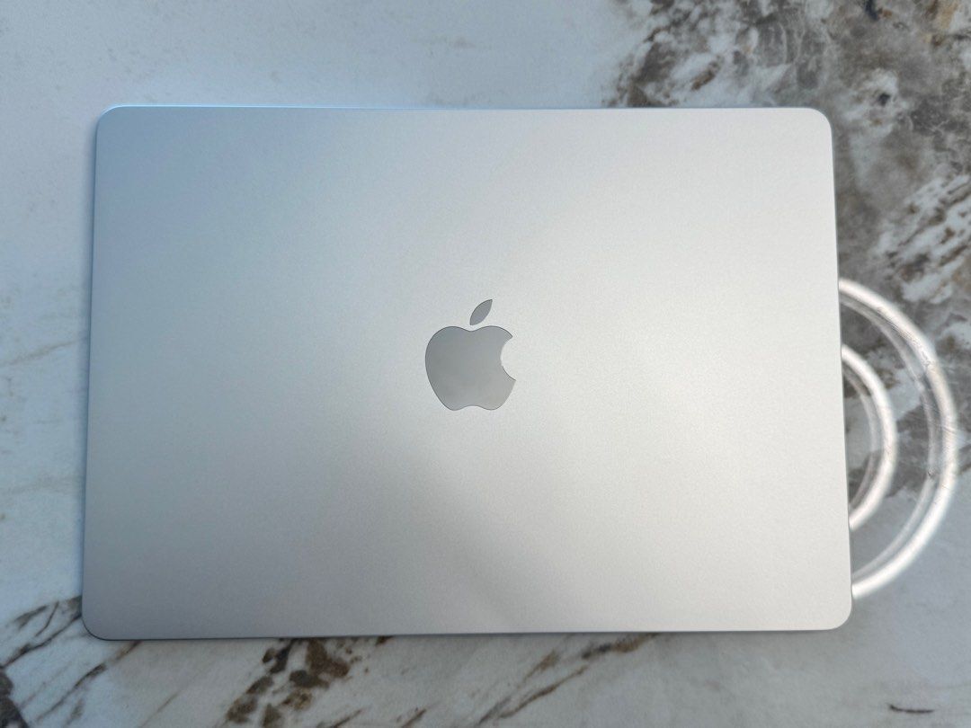 MacBook Air m2 16gb 512gb with apple care until 202663205802334210111