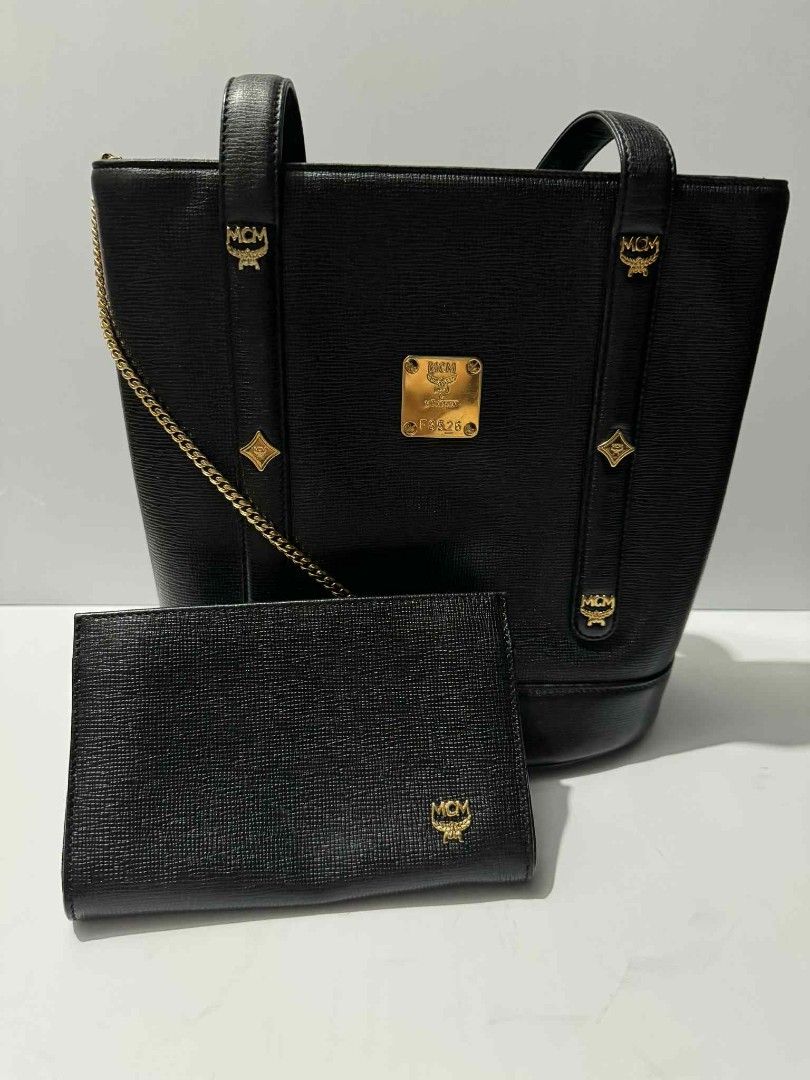 MCM OG Bag (Category: Shoulder Bags) located in Valenzuela. Submitted by ryu12 (Listing ID 1383555318, Image 2). Description: OG MCM bag price+ sf Thank you! Please check my other item. ❤️.