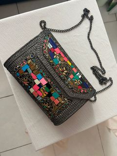 (Category: ) located in . Submitted by ReenShaa (Listing ID 1383555919, Image 1). Description: .
