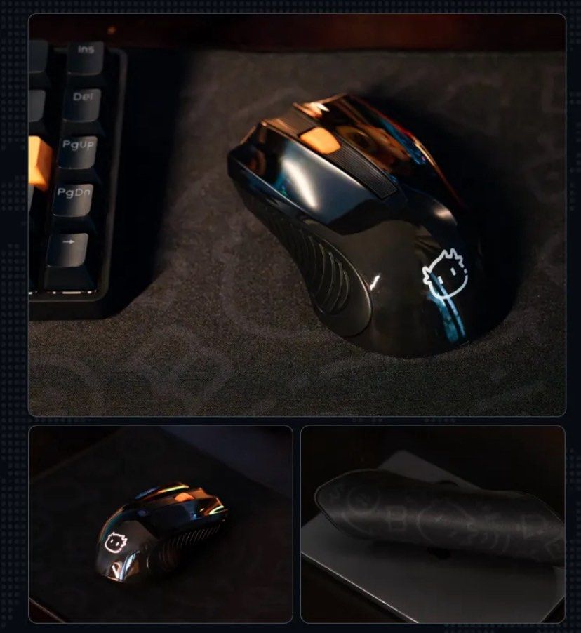 Moomoo Wireless Mouse with black mousepad