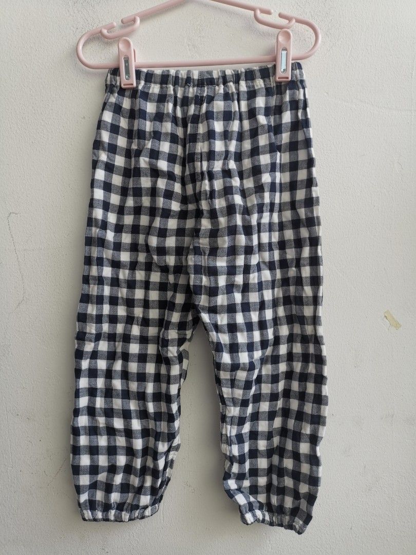MUJI Kids Fashion Lounge Wear White Blue Checker Long Pants (Category: Babies & Kids Fashion) located in Kuala Lumpur. Submitted by artemis_apparel (Listing ID 1383559358, Image 2). Description: Size: 100-110 Approx Measurement: Waist Width: 23.5cm Hip Width: 33cm Thigh Width: 19cm Top to Bottom: 58cm Condition: 8.5/10 Material: Cotton Uploaded: Jul2025 Date: 29-07-2025 LL..