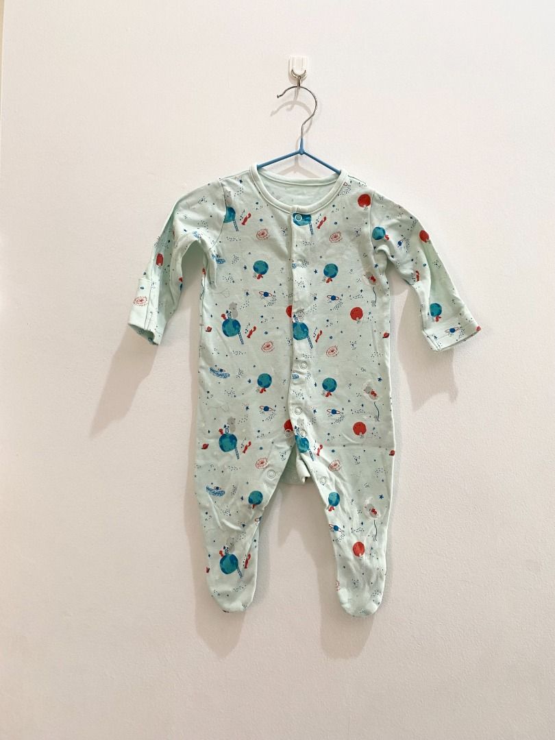 ‼️NET‼️MOTHERCARE - 1 pack sleepsuit universe theme (Kategori: Baju Bayi) berada di Depok. Dikirim oleh laci.kedua (ID iklan 1381316710, Gambar 2). Deskripsi: MOTHERCARE Sleepsuit Moon 1 - 3 months.