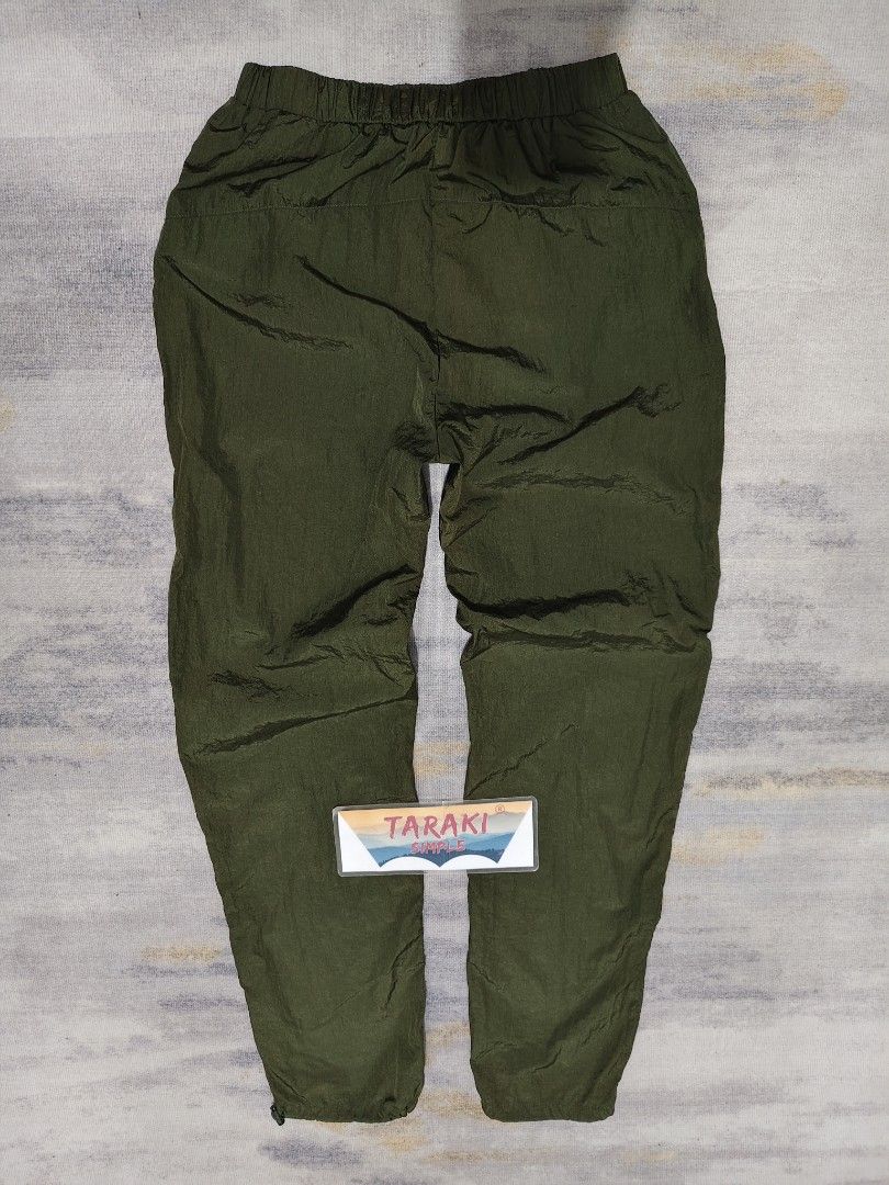palm angels wooven pants (Category: Luxury Apparel) located in Baguio. Submitted by igorotak.111.taraki.com (Listing ID 1383625878, Image 2). Description: Fs palm angels wooven pants good as new no issues 2 front pockes wth adjustable tie sa laylayan l-42 w-24 stretch up to 31 can fit 24-31 can do garterized waist hem-7.