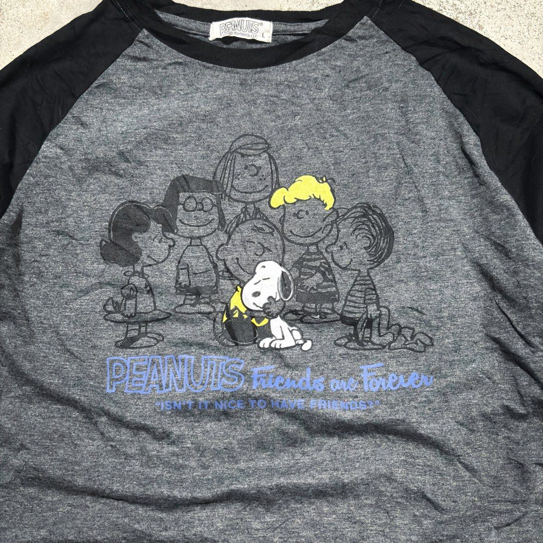 PEANUTS RAGLAN STYLE (Kategori: Atasan) berada di Pontianak. Dikirim oleh dissizit.co (ID iklan 1383570714, Gambar 2). Deskripsi: Size Large / 68cm x 52cm Fulltag . Sablon aman . Warna pekat dan siap pakek.