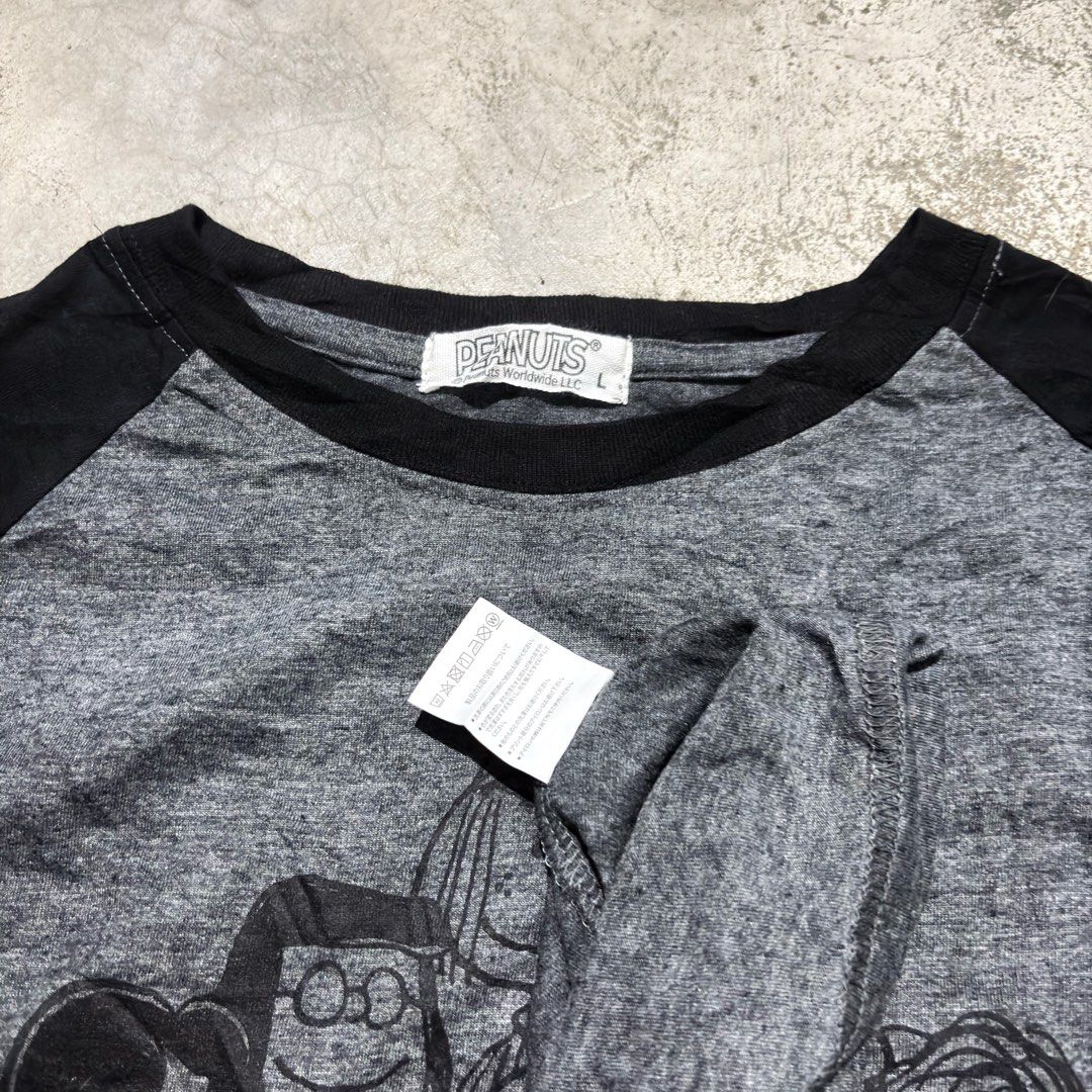 PEANUTS RAGLAN STYLE (Kategori: Atasan) berada di Pontianak. Dikirim oleh dissizit.co (ID iklan 1383570714, Gambar 3). Deskripsi: Size Large / 68cm x 52cm Fulltag . Sablon aman . Warna pekat dan siap pakek.