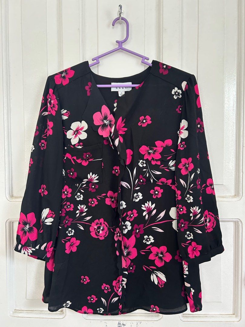 Preloved Elle Black Floral Top (Category: Longsleeves) located in Davao. Submitted by pearldeclutters (Listing ID 1383478927, Image 1). Description: Item Description: 🌻 Used only once for an event. 🌻 In good condition. Can pass as brand new. PLEASE READ: ❗️Provide information before asking for payment details. Incorrect or incomplete information is not the seller’s responsibility. ❗️Payment First Policy. Seller will only process the packaging i