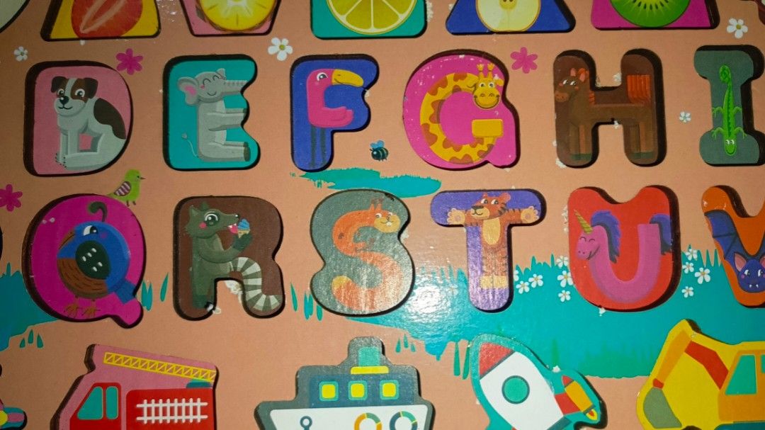 Pteloved wooden alphabet toy & blocks (Category: Educational & Learning Toys) located in Antipolo. Submitted by chacha18 (Listing ID 1383616183, Image 2). Description: Selling "as is" Wooden toy wala na yung magnet sa pamingwit sa mga fish. not sure if complete pa to kaya selling as is, kung ano nandito sa pic yan po mga kasama. Yung blocks naman hindi ko alam kung ano tawag sa materials nya parang light weight na wood. Actual color off white. So