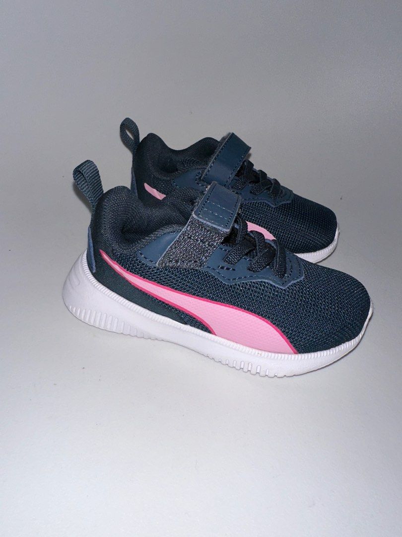 Puma kids (Category: Babies & Kids Fashion) located in Kuah. Submitted by tsnimibrhm_ (Listing ID 1383500409, Image 1). Description: Hi saya nak letgo kasut ni. Sayang nya nak jual tapi sebab dah tak muat 🥺 baru pakai sekali ya tu pon tak sampai sejam haha condition memang macam baru. Boleh nego.
