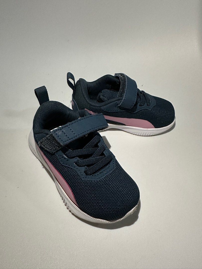 Puma kids (Category: Babies & Kids Fashion) located in Kuah. Submitted by tsnimibrhm_ (Listing ID 1383500409, Image 3). Description: Hi saya nak letgo kasut ni. Sayang nya nak jual tapi sebab dah tak muat 🥺 baru pakai sekali ya tu pon tak sampai sejam haha condition memang macam baru. Boleh nego.