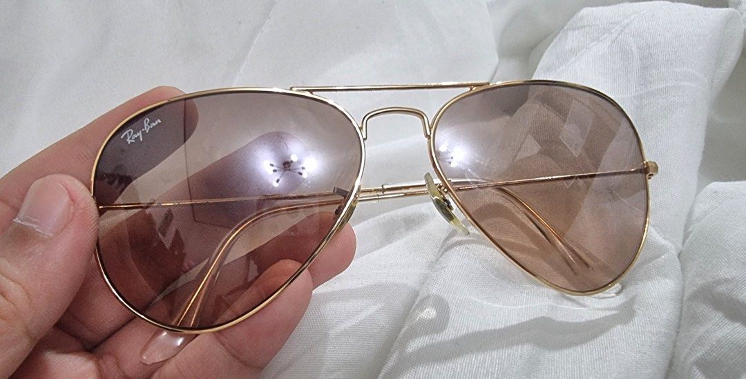Rayban Aviator (Category: Everything Else Others) located in Quezon City. Submitted by cyee28 (Listing ID 1383572803, Image 2). Description: Original rayban aviator used only once.