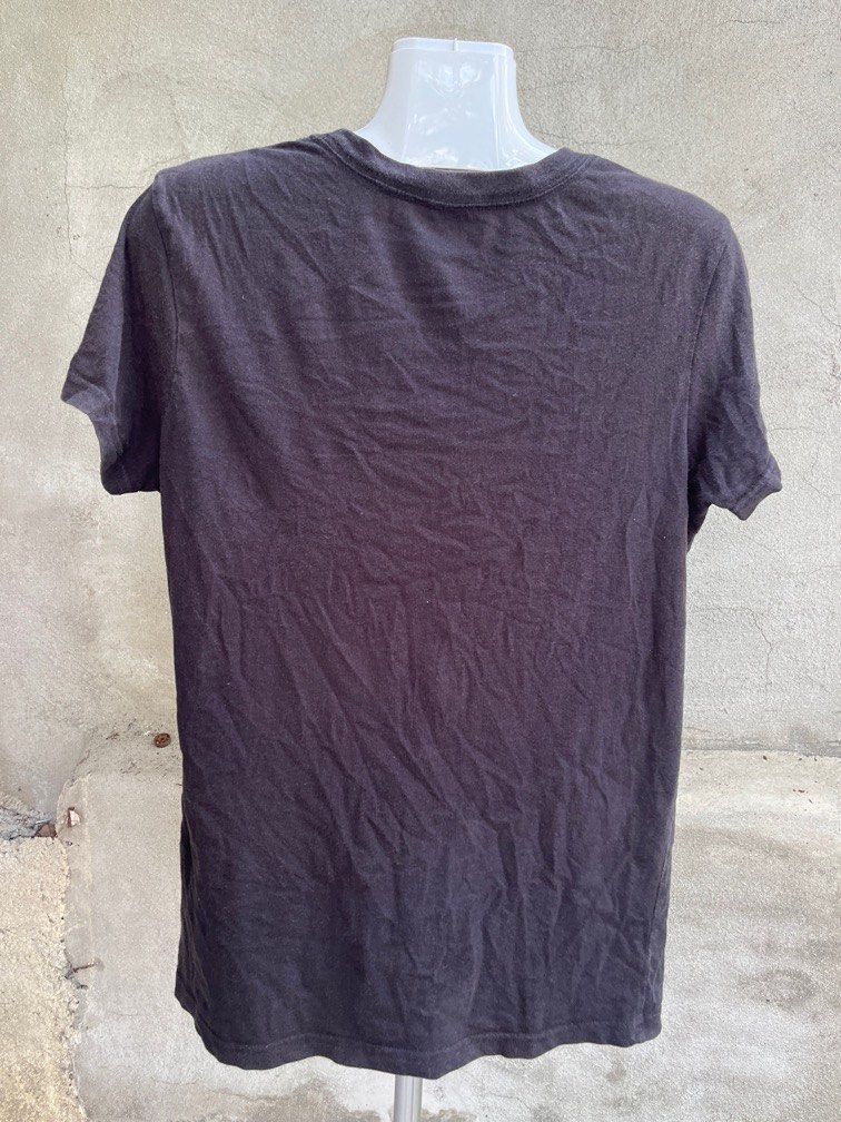 Roxy (Category: Shirts) located in Kuala Lumpur. Submitted by miengg (Listing ID 1383560723, Image 3). Description: Ask before buying thank you.